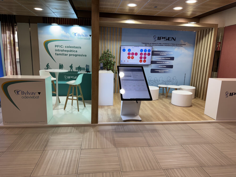 Montaje y Construcción Stand BYLVAY-IPSEN Congreso AEEH Madrid 2025 (cliente D-Events)